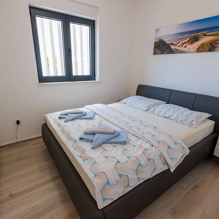 Three-Bedroom Premium Holiday Home Atmosfera With Private Pool&Sauna Vodice Zewnętrze zdjęcie
