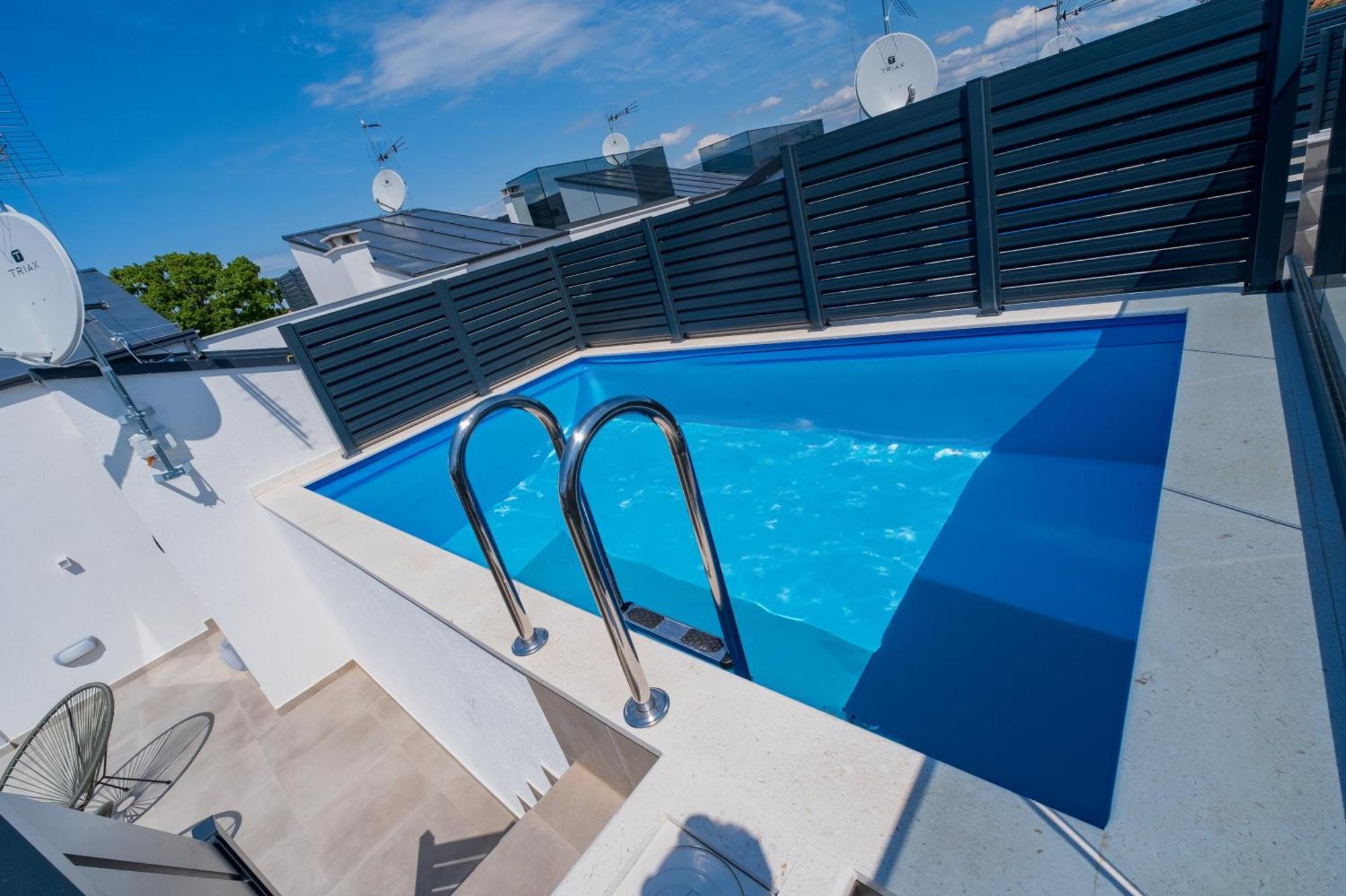 Three-Bedroom Premium Holiday Home Atmosfera With Private Pool&Sauna Vodice Zewnętrze zdjęcie